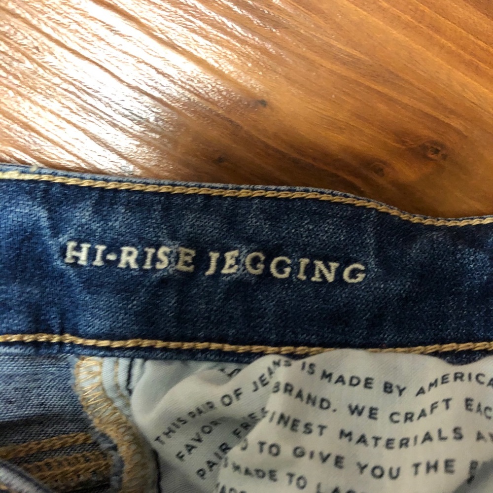 American Eagle Ripped High-Rise Skinny Jeans - Picture 4 of 7